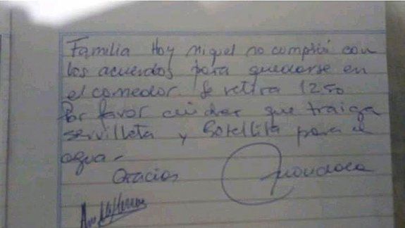 No llevaron servilleta ni agua y no los dejaron almorzar
