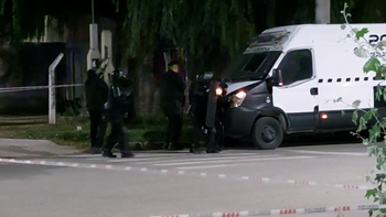 La Policía tuvo que realizar un gran despliegue tras el crimen del menor debido a una serie de violentos incidentes.