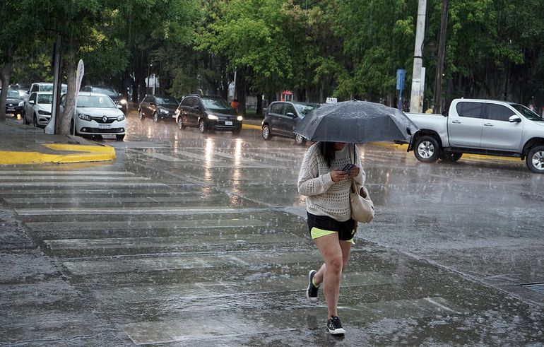 Cómo seguirá el tiempo luego de la lluvia pasajera en Neuquén