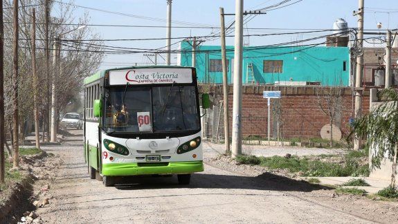Costa Victoria SRL es la responsable del servicio urbano de Centenario.