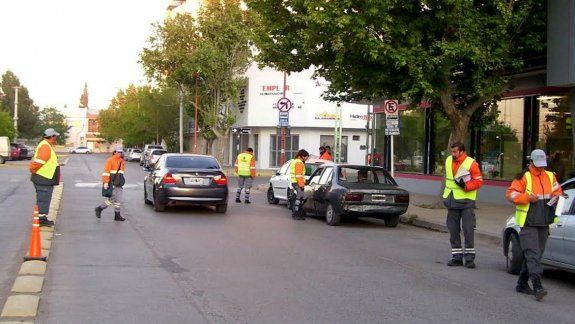 Escapó de control de alcoholemia en Cipolletti