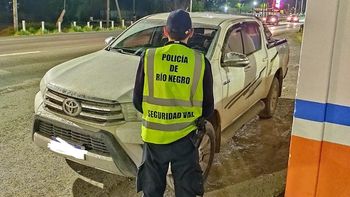 La Toyota en la que se movilizaban los ladrones, fue secuestrada por personal del Cuerpo de Seguridad Vial de Cipolletti. La Toyota en la que se movilizaban los ladrones, fue secuestrada por personal del Cuerpo de Seguridad Vial de Cipolletti.