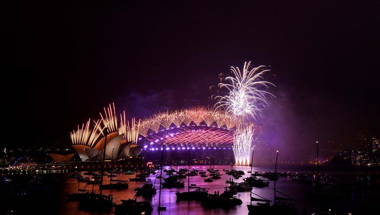 Con festejos restringidos, el 2021 ya arrancó en diferentes países