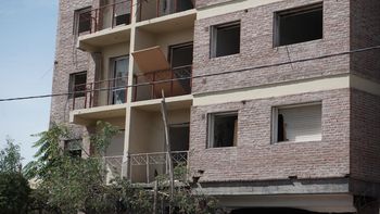 SFP Edificio abandonado sargento cabral problemas de robos con los vecinos (6).JPG