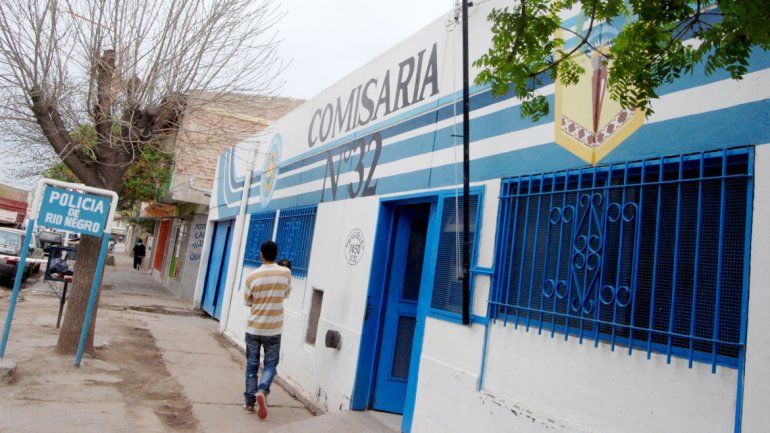 La víctima denunció el ataque en la Comisaría 32. La Justicia le prohibió al hombre que se acerque.