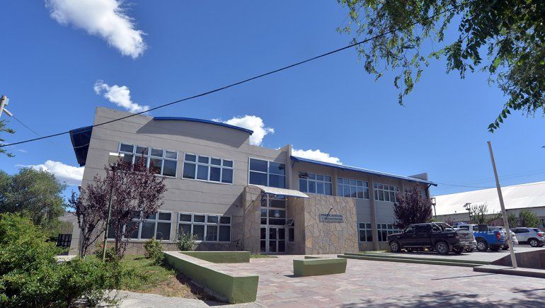 Lo excluyeron del hogar por golpear a su hija en la cabeza