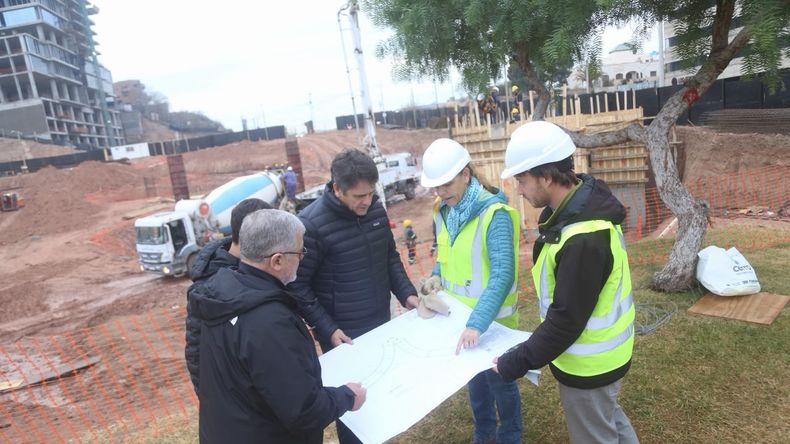 Un puente sobre calle Salta: Gaido recorrió la obra del Acceso Norte, que ya alcanza un 30% de ejecución | LM Neuquen Un puente sobre calle Salta: Gaido recorrió la obra del Acceso Norte, que ya alcanza un 30% de ejecución