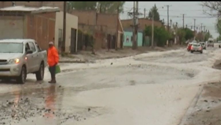 Tormenta, granizo y fuerte inundación causaron destrozos en Rincón de los Sauces