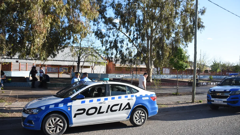 CPEM 40: un colegio far west y con obras frenadas por el DNU