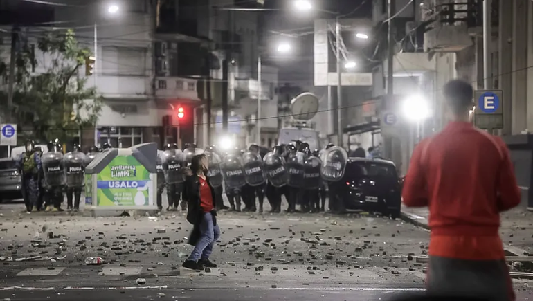 Graves incidentes en la Asamblea de Independiente que encabezó Moyano