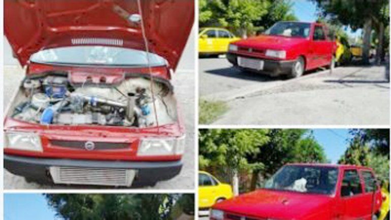 El Fiat Uno robado el viernes (izq.). Así apareció en la Isla Jordán (der.).