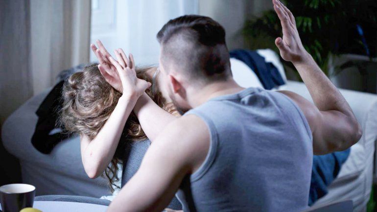 La mujer fue golpeada salvajemente por su pareja
