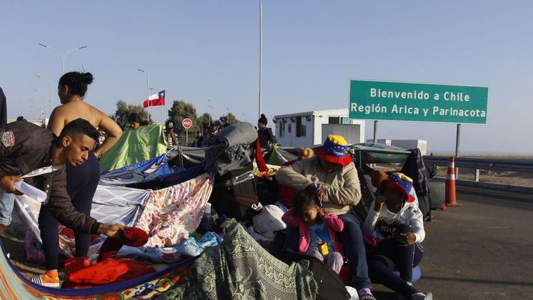 Miles de migrantes llegan todos los días a la frontera con Chile. Miles de migrantes llegan todos los días a la frontera con Chile.