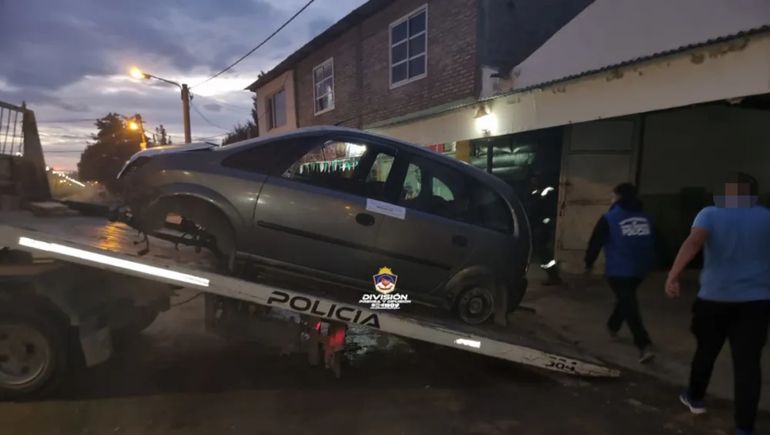 Robaban autos en Neuquén y los desarmaban en un taller de Senillosa