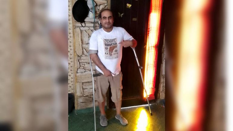 De Neuquén a Esquel en silla de ruedas: una travesía de más de 700 kilómetros para cumplir el sueño de su hija