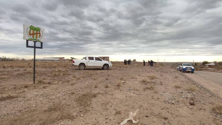 Intentaron usurpar la cancha de fútbol de un club de la zona: Vinieron de otras provincias