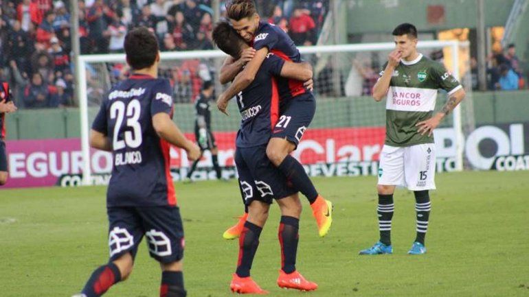 San Lorenzo goleó a Unión y clasificó a los 16avos