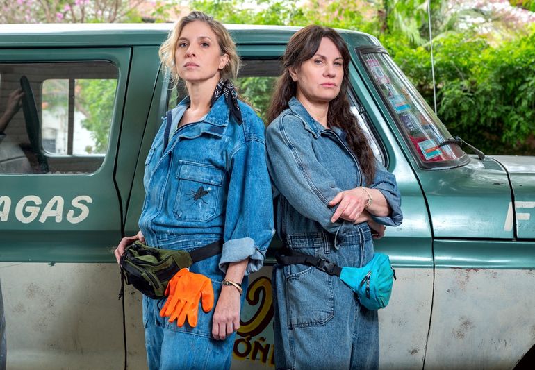 Netflix presentó el tráiler de El tiempo de las moscas: la nueva miniserie más esperada con Carla Peterson y Nancy Dupláa
