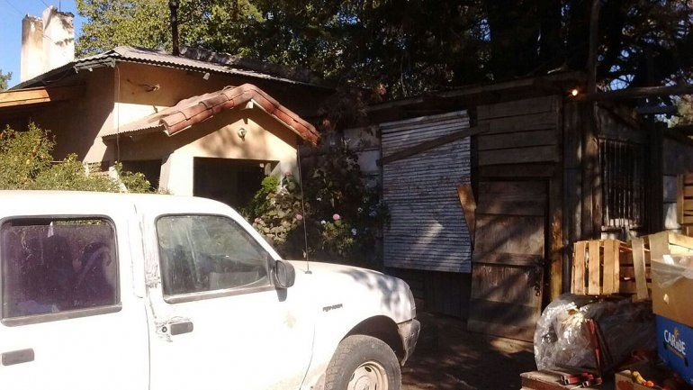 Ladrones armados golpearon y asaltaron a una pareja en su casa