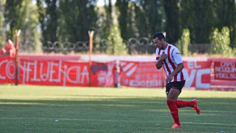 Lalo no viene siendo titular y se ilusiona con jugar más seguido. 