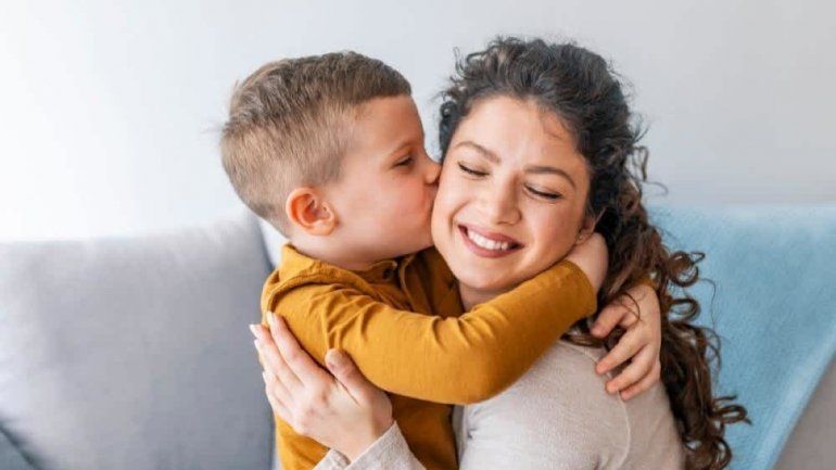 Signos compatibles: mejores combinaciones madre e hijo