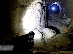 Imágenes del túnel por el que los ladrones entras a robar un banco en Uruguay.