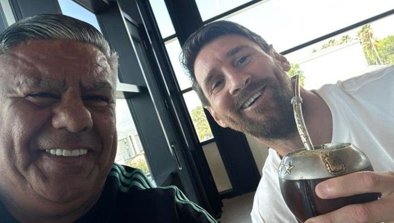 ¿Así o más argentos?: el encuentro entre Lionel Messi y Chiqui Tapia en medio del Mundial de Clubes