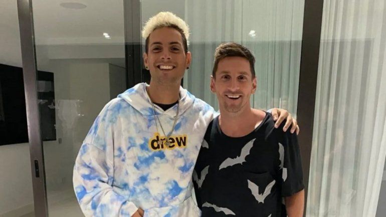 Coscu dijo presente en el Monumental y en las redes cargaron a Gustavo López