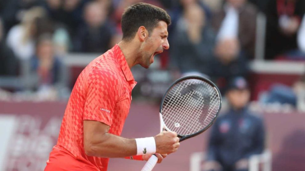 Djokovic le ganó a un disminuido Alcaraz y jugará la final de Roland Garros contra Ruud thumbnail