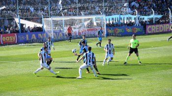 partido suspendido en cutral co: almagro derroto a cipo por 2 a 0