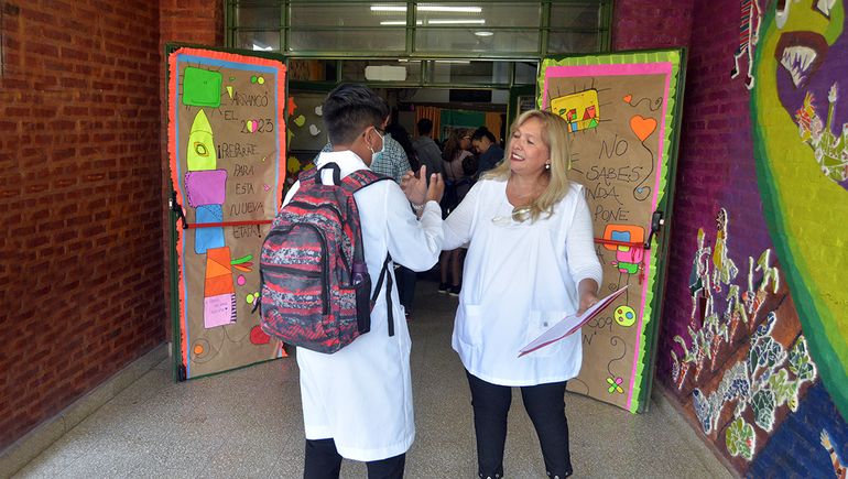 El calendario está definido para garantizar los 190 días obligatorios por ley. El calendario está definido para garantizar los 190 días obligatorios por ley.