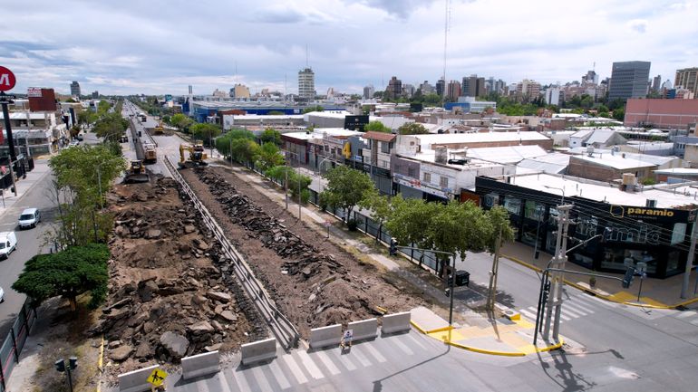Desde el dron: en la Avenida Mosconi ya hay máquinas trabajando y comenzaron los primeros cortes de tránsito