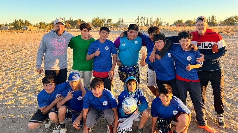 Escuela Deportiva Solidaria denuncia que una ordenanza les quita parte de un terreno en la meseta de Neuquén | LM Neuquen Escuela Deportiva Solidaria denuncia que una ordenanza les quita parte de un terreno en la meseta de Neuquén