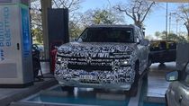 La Volkswagen Amarok 2027, fotografiada en Argentina con camuflaje. La Volkswagen Amarok 2027, fotografiada en Argentina con camuflaje.