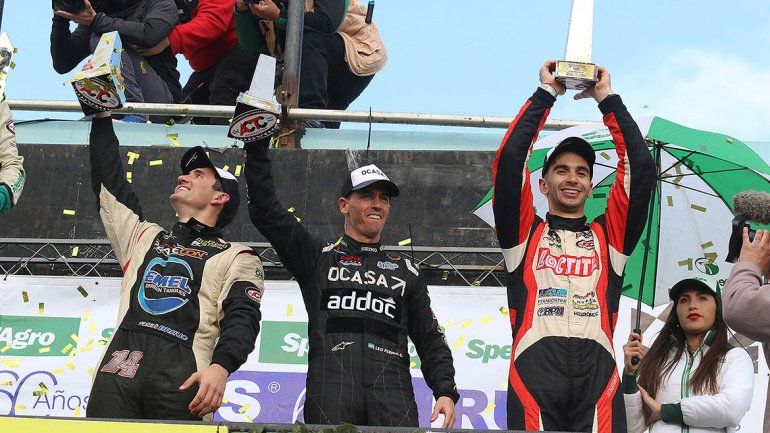 Una postal que se suma a la vitrina del piloto neuquino.