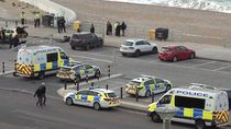 Tras el hallazgo, la Policía montó un importante operativo en la playa de Brighton, Inglaterra. Tras el hallazgo, la Policía montó un importante operativo en la playa de Brighton, Inglaterra.