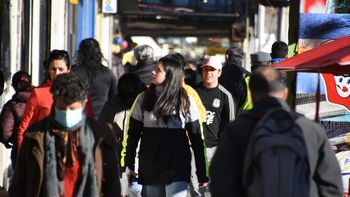 SFP Movimiento gente centro bajo mitre comercios compras (3).JPG