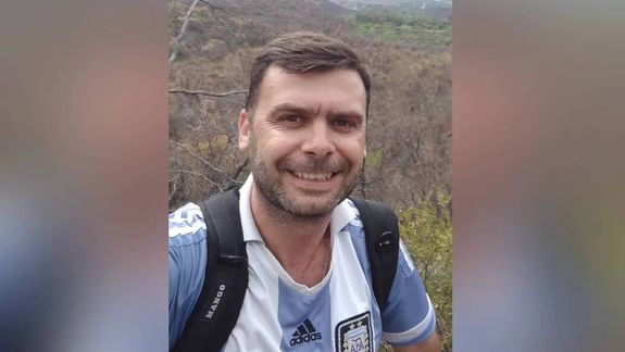 El emotivo video de un hombre para conocer a su madre biológica: Mamá te estoy buscando
