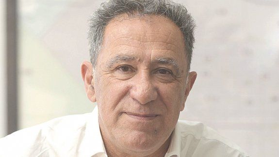 el presidente de calf coquetea con ir por la intendencia