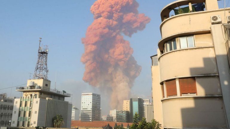La explosión en Beirut tendría origen en un depósito de pirotecnia.
