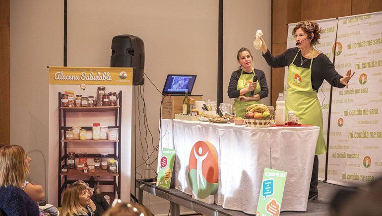 Comida sana, clave de una feria al aire libre en Centenario