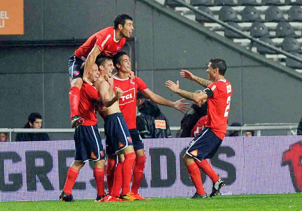 Sin paladar negro, el Rojo volvió a Primera