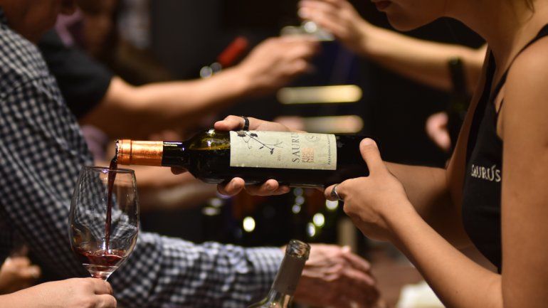 7°Salón de Alimentos y Vinos en el Paseo de la Costa