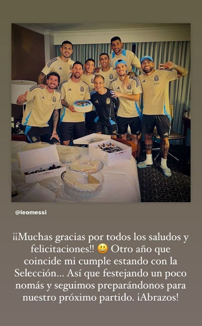 El festejo de Messi con utilero incluido El festejo de Messi con utilero incluido