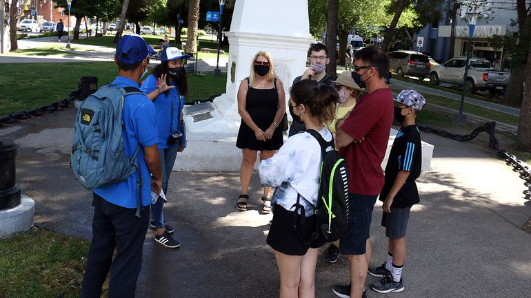 ¿Cómo son las visitas guiadas para mirar la ciudad con otros ojos?
