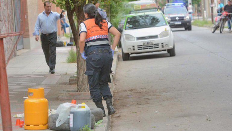 Cuatro policías detenidos por el robo de $ 2,5 millones