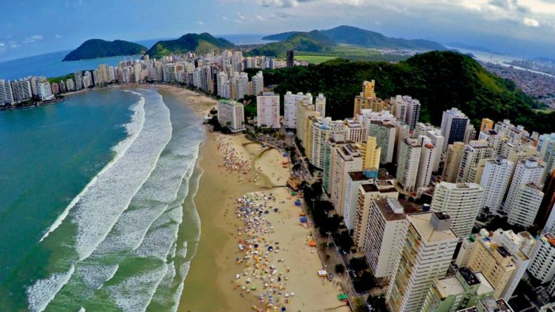 Una neuquina, entre los miles de argentinos que siguen varados en Florianópolis tras los vuelos cancelados | LM Neuquen Una neuquina, entre los miles de argentinos que siguen varados en Florianópolis tras los vuelos cancelados