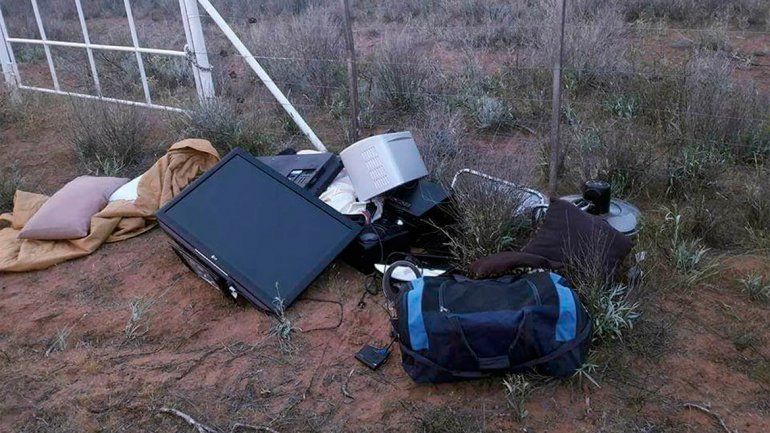 Sospechan que los objetos abandonados podrían provenir de un robo.