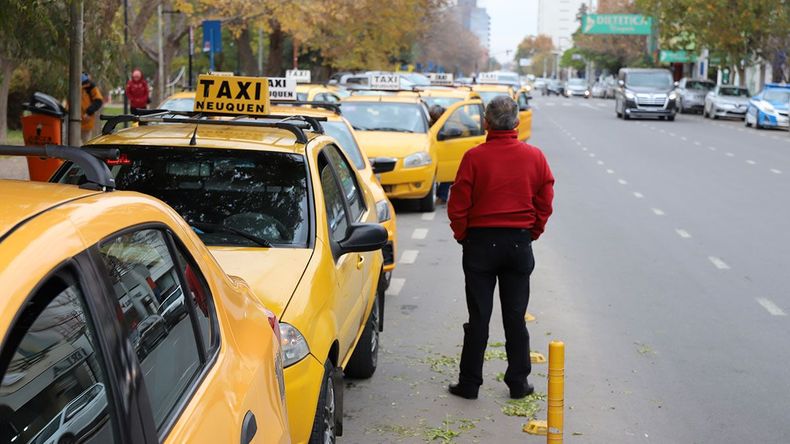Gobierno financiará la renovación de los taxis de Neuquén, Plottier y Centenario