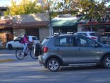 La prioridad de paso para los ciclistas generó gran polémica desde la creación de la bicisenda. Foto: Estefania Petrella.
